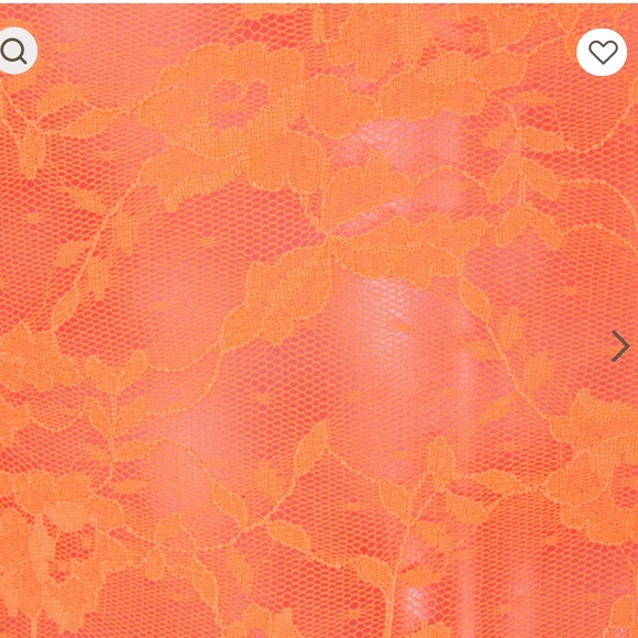 SKIMS Stretch Lace Unlined Demi Bra - Picture 5 of 8